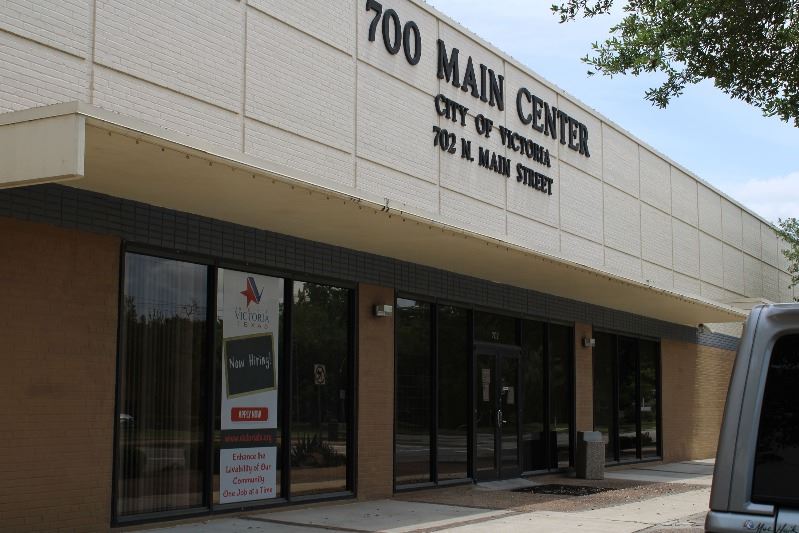 700 Main Center exterior