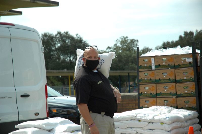 Food Bank drive up distribution 9